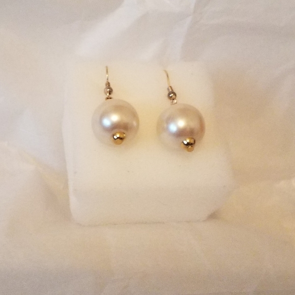 Vintage Faux Pearl Earrings - Picture 1 of 3